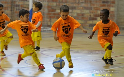 Gaudeix de l’estiu a l’Escola d’Estiu del Club Salou Futbol Sala